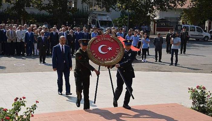 Atatürk'ün Gelibolu'ya Gelişinin 90'ıncı Yılı Kutlandı