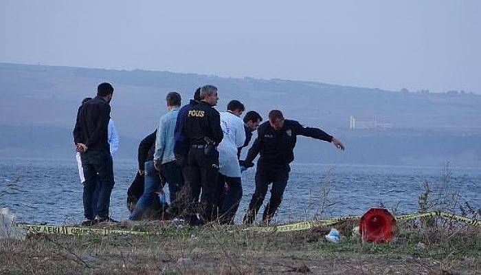 Yaşlı Kadın Lapseki Sahilinde Ölü Bulundu