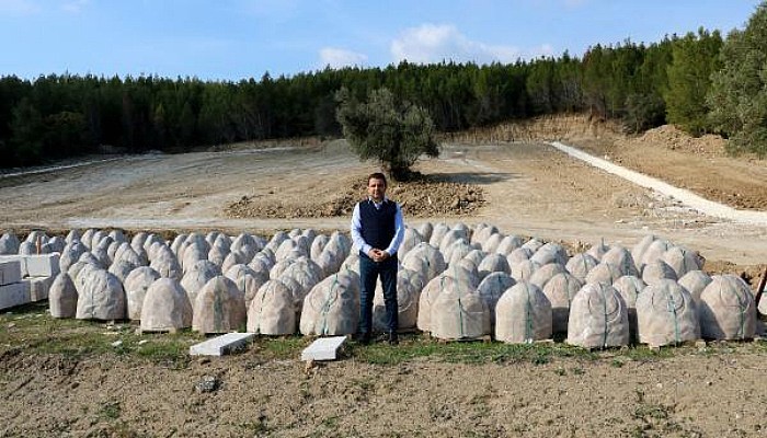 Süngüyle Düşmana Geçit Vermeyen Şehitlerin Mezarları İhya Ediliyor