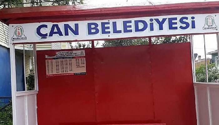 Çan'da Minibüs Durakları Boyandı