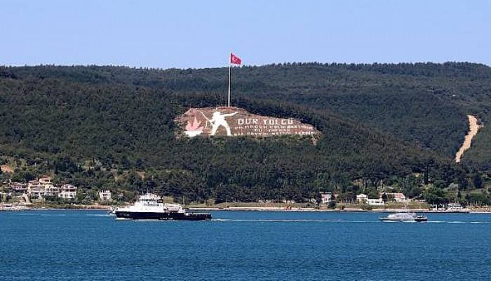 Rus Askeri Botu, Çekilerek Çanakkale Boğazı'ndan Geçti