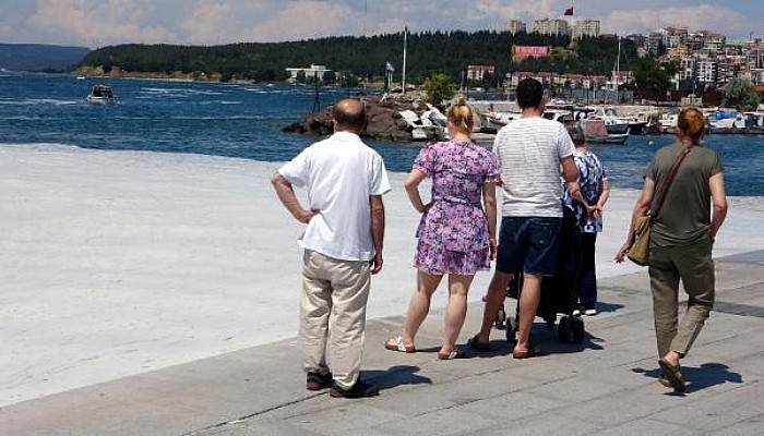 Çanakkale Boğazı'nda Müsilaj Temizliği Devam Ediyor