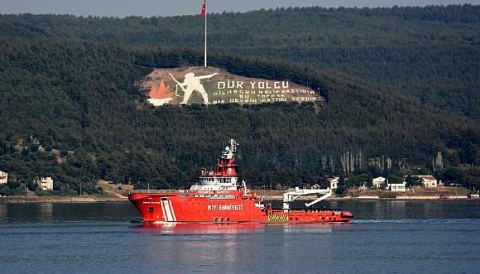 Yangınlarla Mücadelede Ekiplere Destek Verecek 'Nene Hatun' Gemisi Çanakkale Boğazı'ndan Geçti