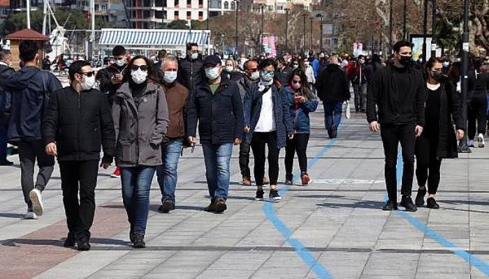 Çanakkaleliler, Kordona Akın Etti