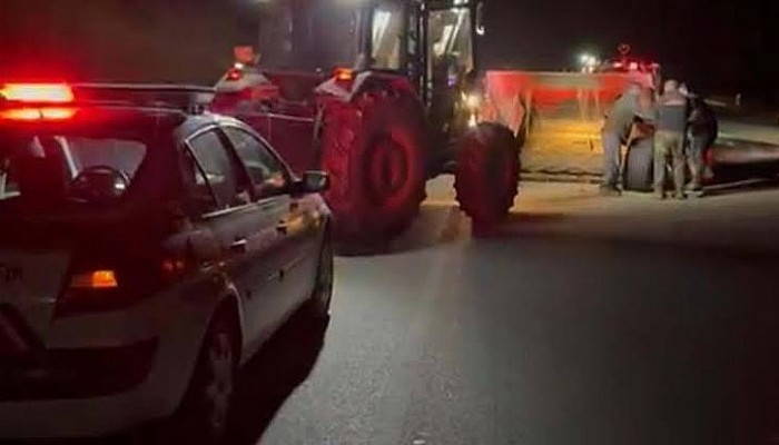Minibüs İle Traktörün Karıştığı Kazada 7 Kişi Yaralandı
