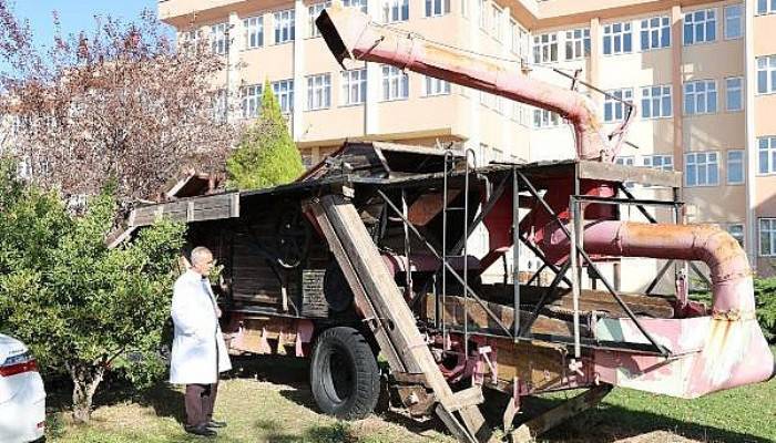 Asırlık Harman Makinesi, Fakülte Bahçesinde Sergileniyor