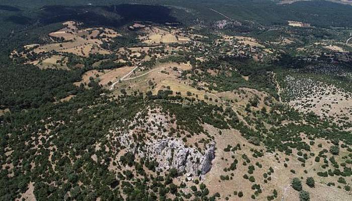 Defineciler Kebrene’yi Delik Deşik Etti