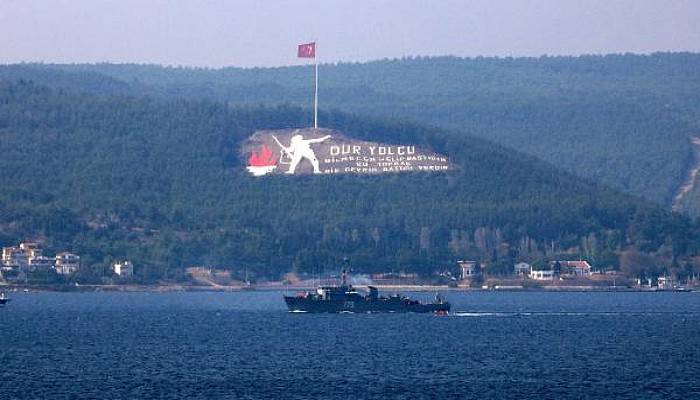 Çanakkale Boğazı’ndan 2 Rus Savaş Gemisi Geçti