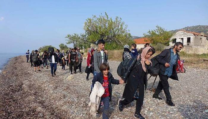 Ayvacık'ta 39 Kaçak Göçmen Ölümden Döndü