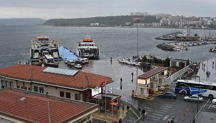 Gökçeada ve Bozcaada Feribot Seferlerine Poyraz Engeli