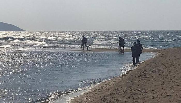 Fotoğraf Çektirirken Denize Düşen Aras Boğuldu, Arkadaşı Kaan Kayıp