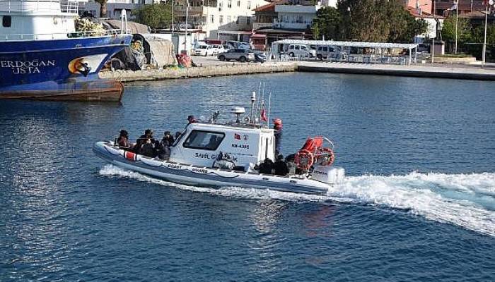 Ayvacık'ta 53 Kaçak Göçmen Yakalandı