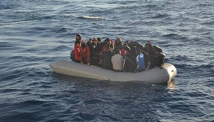 Yunan Güvenlik Güçlerinin Ölüme Terk Ettiği Göçmenler Kurtarıldı