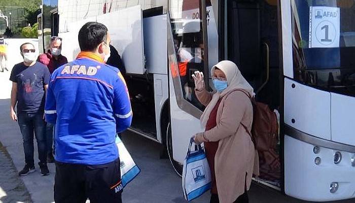 Çanakkale'de Karantina Süresi Dolan 44 Kişi, Memleketine Gönderildi