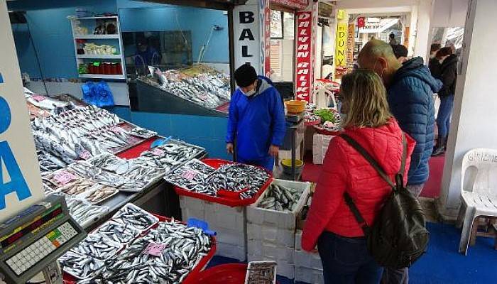 Çanakkale'de Balıkçılar Hafta Sonu Açık Olacak