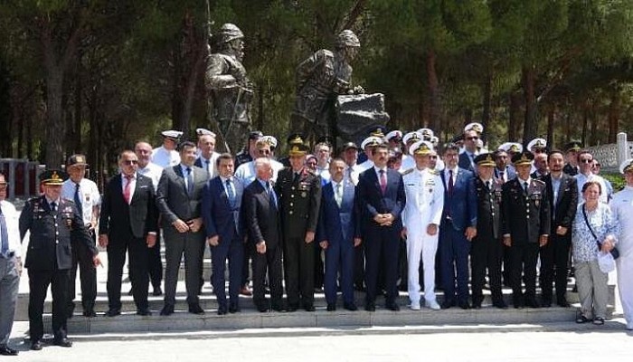 Çanakkale Şehitler Abidesi'nde 15 Temmuz Anma Töreni Düzenlendi