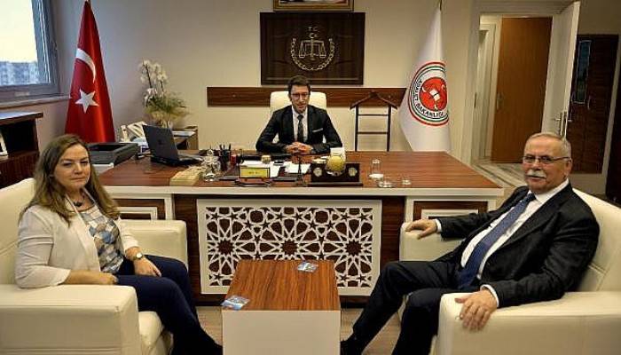 Başkan Gökhan, İdare Mahkemesi Başkanı Akçer'i Ziyaret Etti