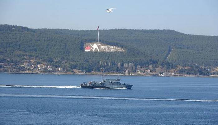 Alman Savaş Gemisi Çanakkale Boğazı'ndan Geçti