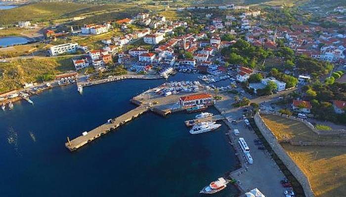 Bozcaada’nın Bağ Evlerine Pansiyon Ruhsatı Verilmesine Tepki