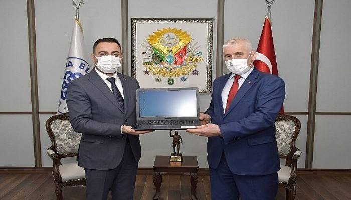 Başkan Erdoğan'dan Muhtarlara Dizüstü Bilgisayar