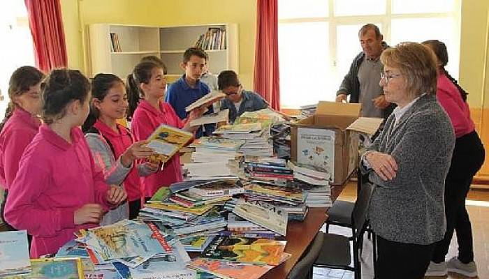 1915 Çanakkale Köprüsü Yüklenici Firması, Okullara Kitap Bağışında Bulundu