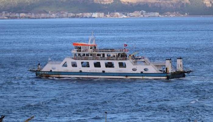 Gökçeada Feribot Seferlerine Fırtına Engeli