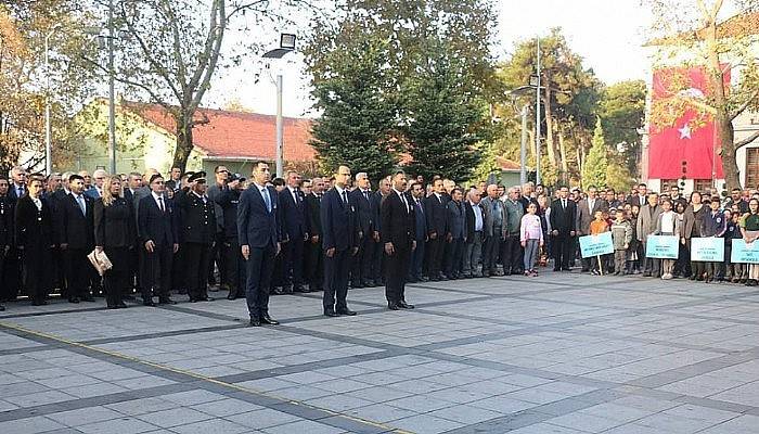 Bayramiç'teki '10 Kasım Töreni' Soruşturmasında 2 Öğretmen Açığa Alındı