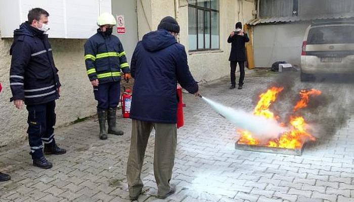 Biga İtfaiyesi’nden, Sağlık Çalışanlarına Yangın Söndürme Eğitimi