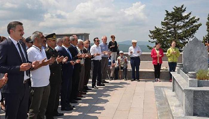 Gelibolu'da Ece Bey Mezarı Başında Anıldı