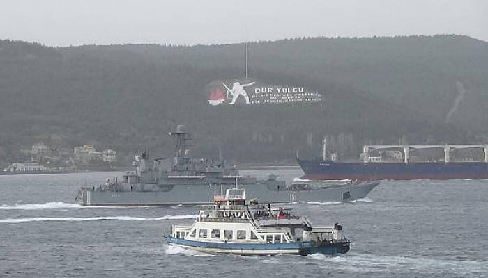 Rus Savaş Gemisi Azov, Çanakkale Boğazı’ndan Geçti