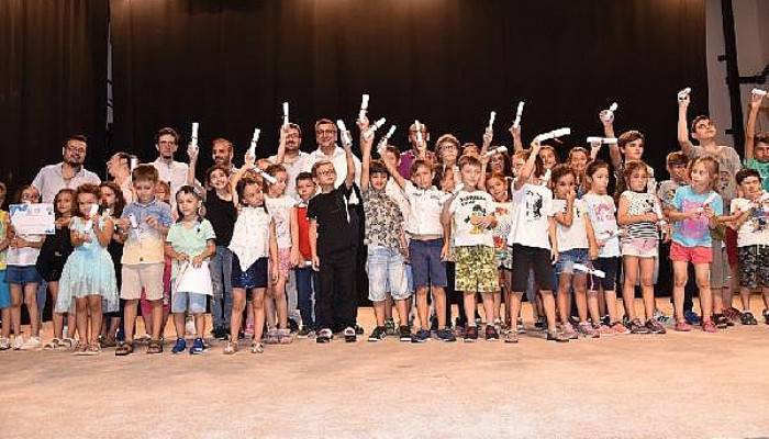 Çan Belediyesi Çocuk ve Kültür Evi Yaz Kurslarında 60 Öğrenci Mezun Oldu