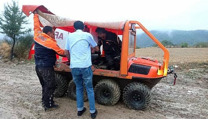 Sağanakta Dağlık Alanda Kalanları AFAD Ekibi Kurtardı