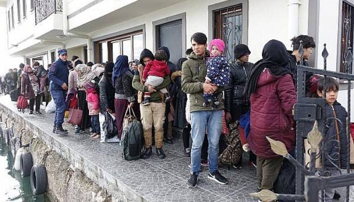 Ayvacık'ta 163 Kaçak Göçmen Yakalandı