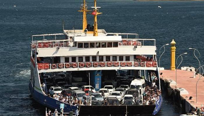 Çanakkale'de Deniz Ulaşımı Bayram Yoğunluğuna Hazır