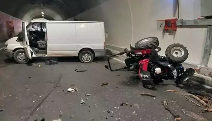 Çanakkale’de T3 Tünelinde Trafik Kazası: 2 Yaralı