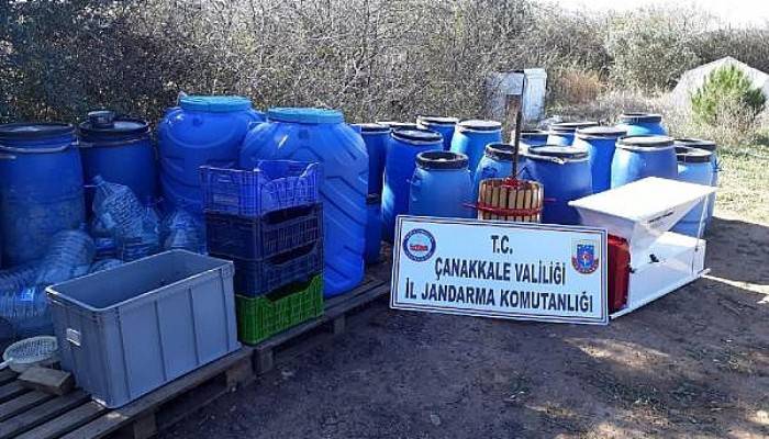 Bozcaada'da, 3 Bin 500 Litre Sahte Şarap Ele Geçirildi