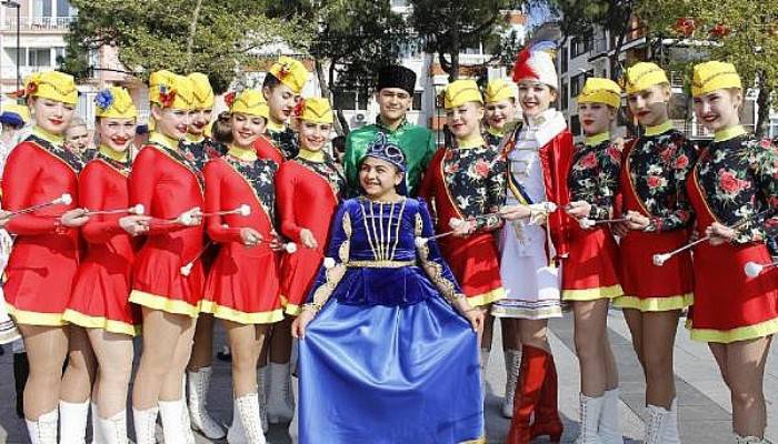 Uluslararası Troya Çocuk Halk Dansları Festivali Başladı
