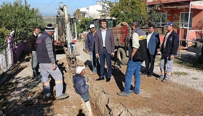 Bayramiç'te Kilit Parke Taşı Döşeme Çalışmaları Devam Ediyor