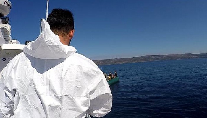 Yunanistan'ın Geri İttiği 30 Göçmen Kurtarıldı