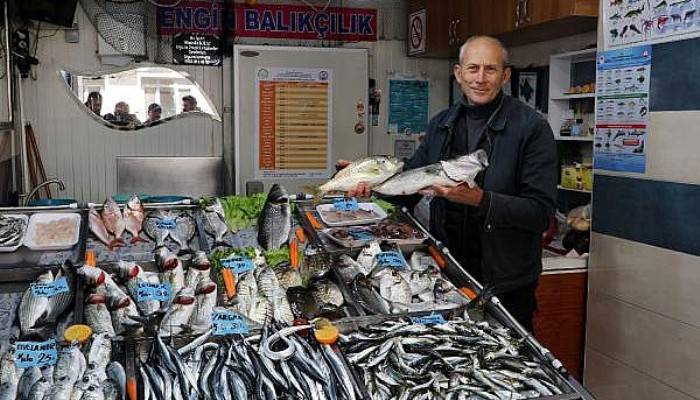 Restoranlar Kapanınca Balık Halinde Çeşit Arttı, Fiyat Ucuzladı