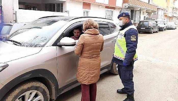 Gelibolu’daki Yazlıklarına Gelen Vatandaşlara Sağlık Kontrolü