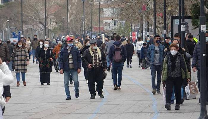 Kısıtlamanın Kalktığı Çanakkale'de Kordon Boyunda Yoğunluk Oluştu