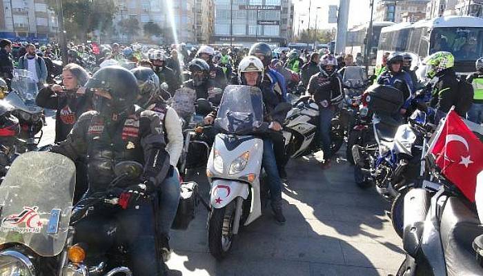 3 Bin Motosikletliden 'Şehitlere Saygı Sürüşü'