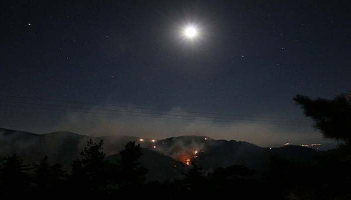 Yenice'deki Orman Yangınına Havadan Müdahale Sona Erdi