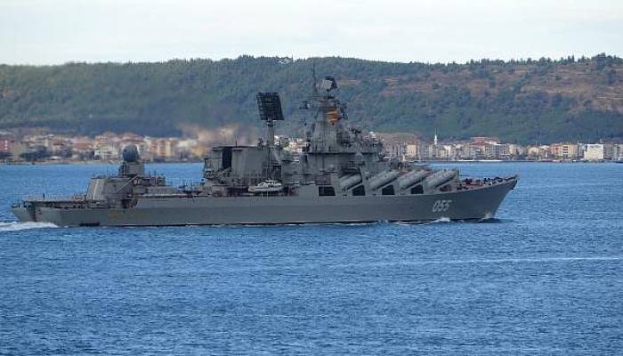 Rus 'Mareşal Ustinov' Füze Kruvazörü Çanakkale Boğazı'ndan Geçti