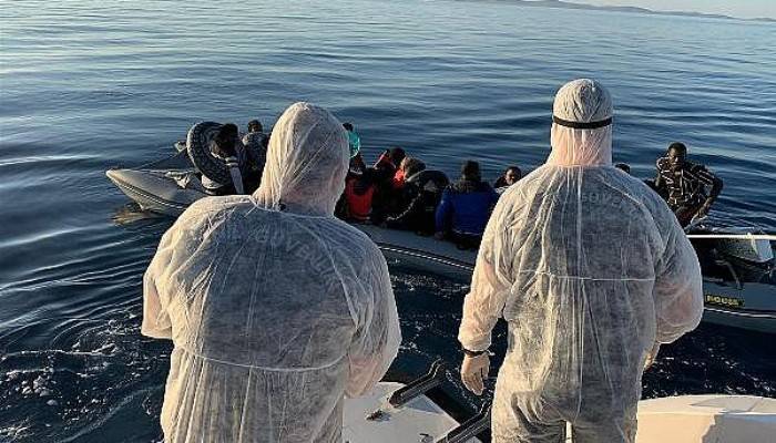 Lastik Botla Sürüklenen Kaçak Göçmenler Kurtarıldı