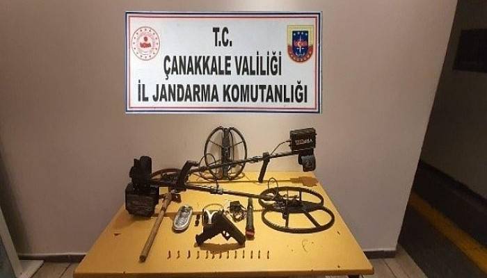 Çanakkale'de 4 Define Şüphelisi Yakalandı